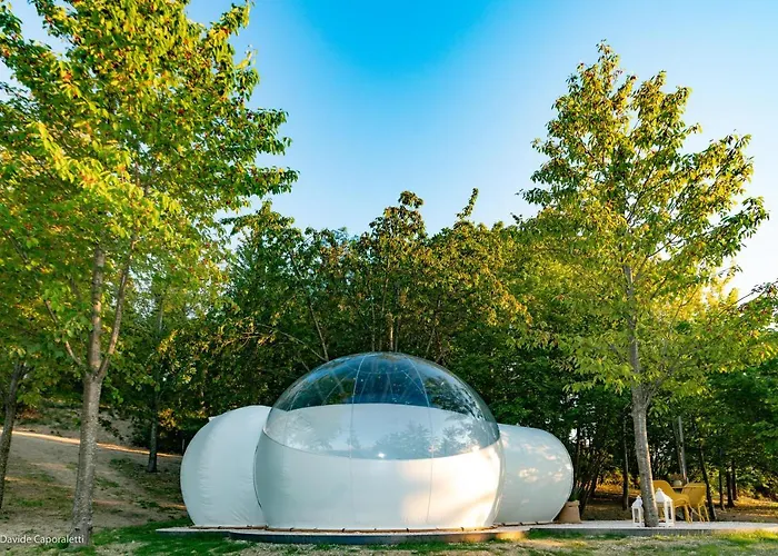 La Bolla Del Borgo. Le Marche Tra Le Stelle. Glamping