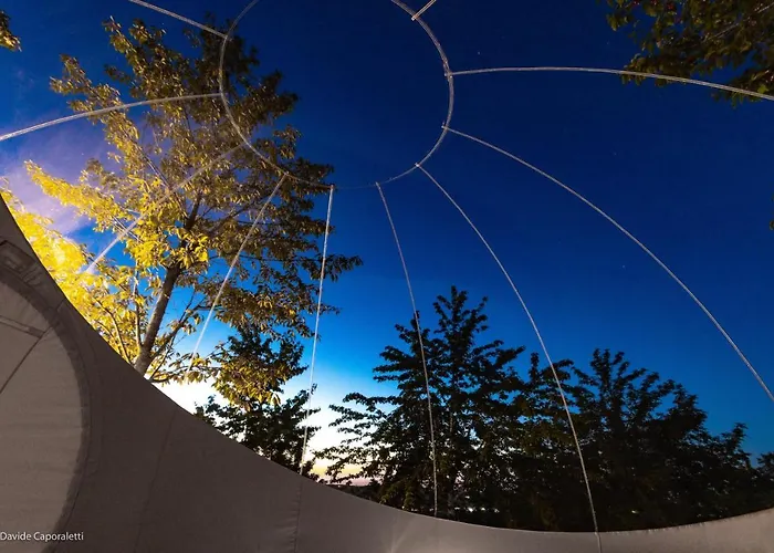 La Bolla Del Borgo. Le Marche Tra Le Stelle. *